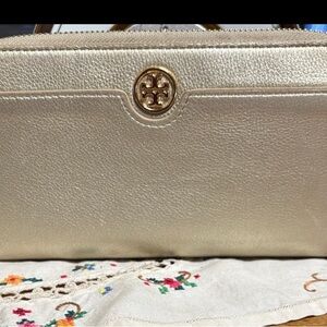 Tory Burch Wallet -zip around large ..  Metallic Gold  with large DustBag